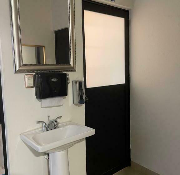 اتاق استاندارد با سرویس بهداشتی مشترک, Hostal Xao