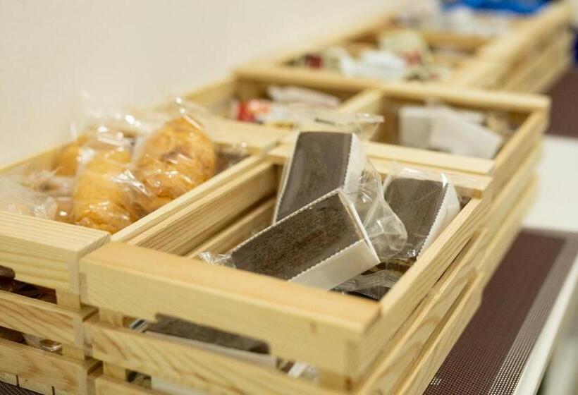 اتاق خانوادگی, Madb&b