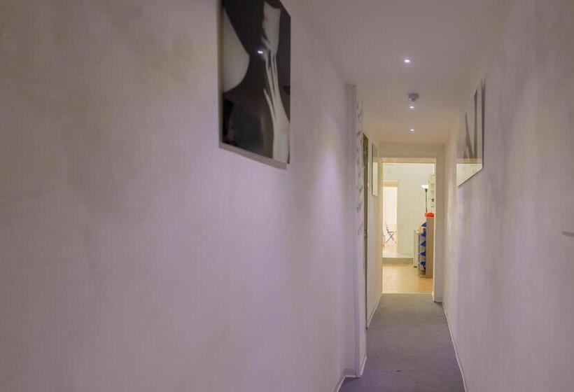 اتاق خانوادگی, Madb&b