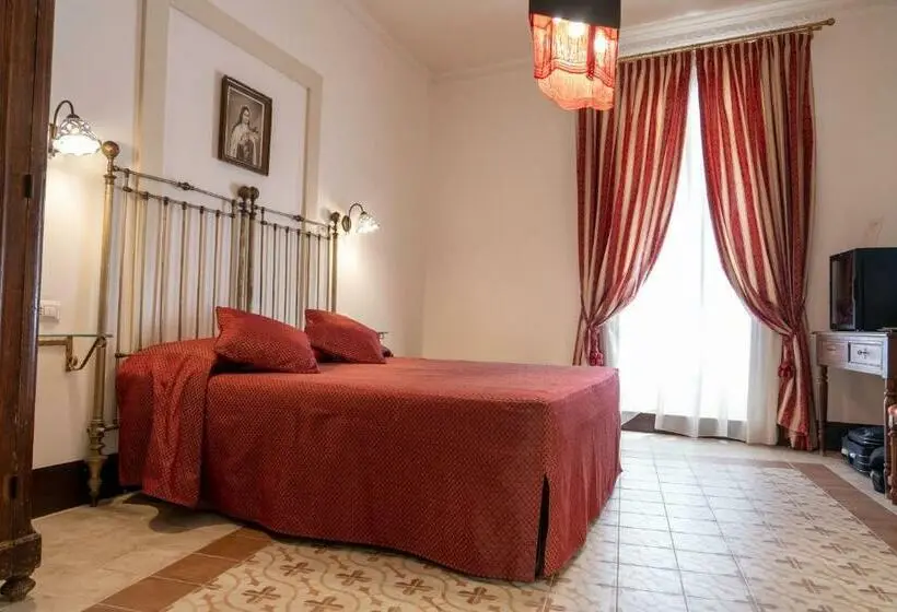 身障者適用キングサイズベッドルーム, Palazzo Restifa Bnb