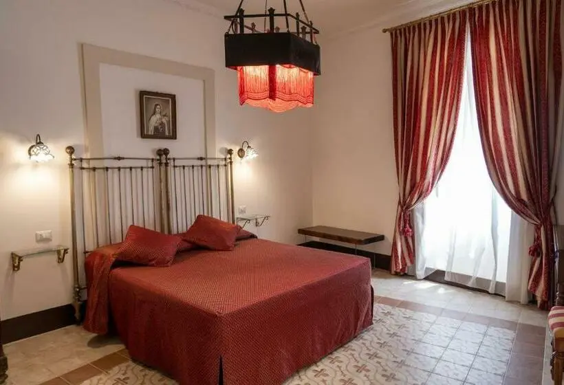 身障者適用キングサイズベッドルーム, Palazzo Restifa Bnb