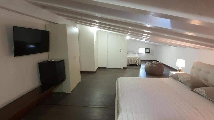 חדר משפחתי, Palazzo Restifa Bnb