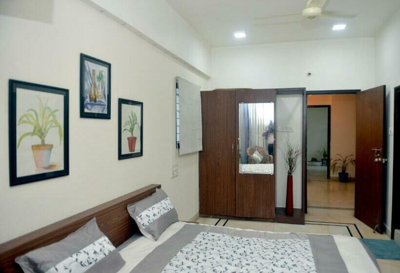 اتاق لوکس, Paradise Homestay Civil Lines