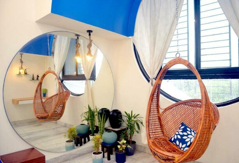 اتاق لوکس, Paradise Homestay Civil Lines