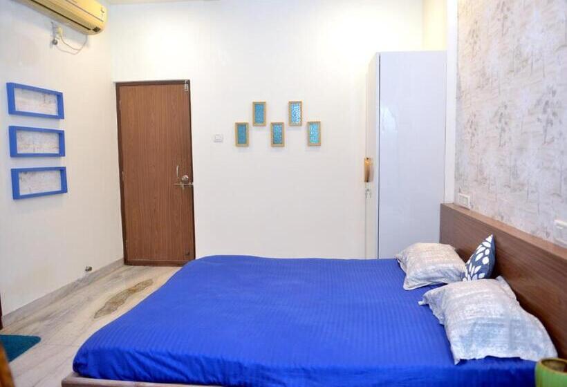 اتاق لوکس, Paradise Homestay Civil Lines