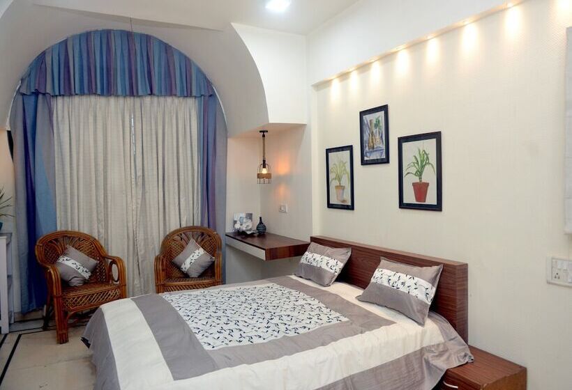 اتاق لوکس, Paradise Homestay Civil Lines