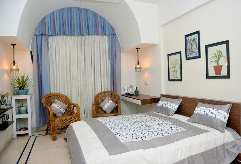 اتاق لوکس, Paradise Homestay Civil Lines
