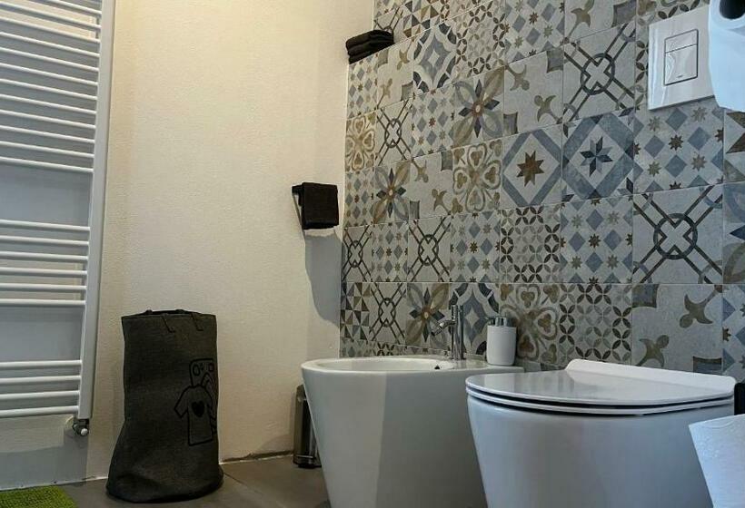 景色の見えるデラックスルーム, Cascina Giantino Suite Sughero G A Y M E N O N L Y