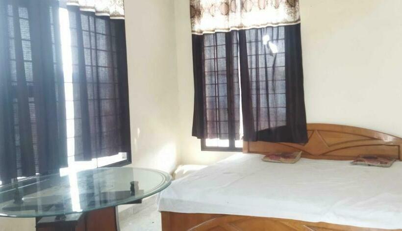 غرفة ديلوكس, Spot On Prithvi Garden