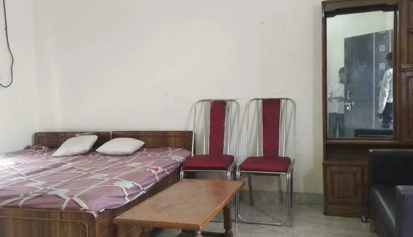 デラックスルーム, Spot On Prithvi Garden