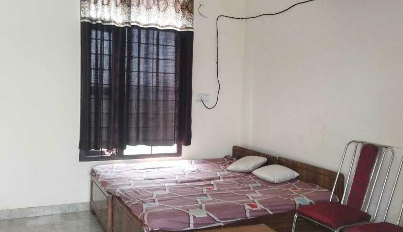 غرفة ديلوكس, Spot On Prithvi Garden