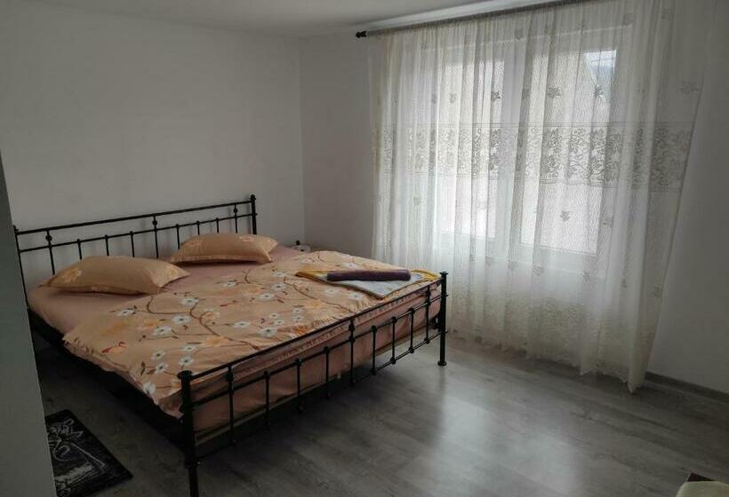 Номер Стандарт, Casa Dugălie