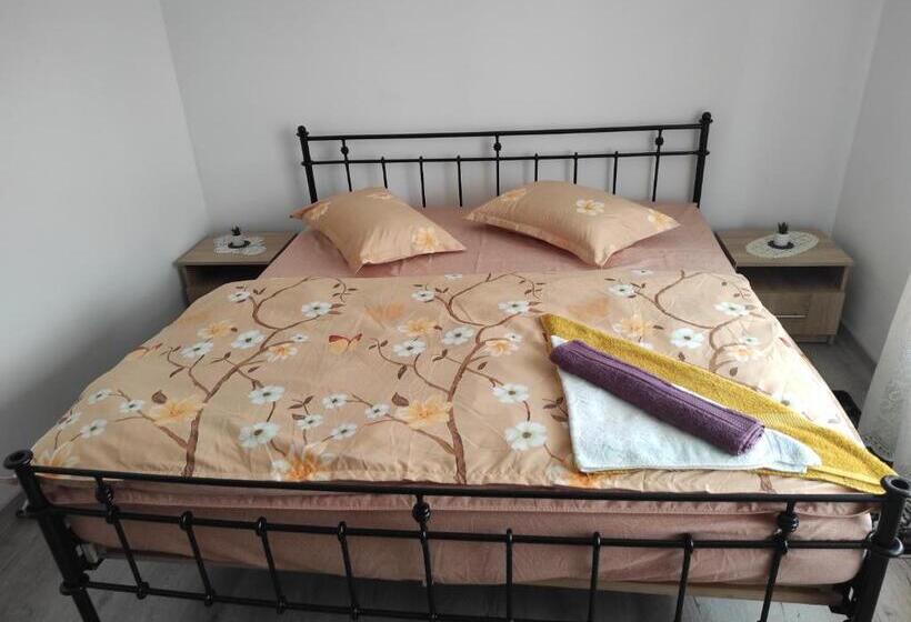 Номер Стандарт, Casa Dugălie