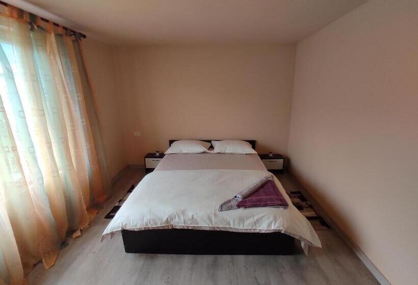 Номер Стандарт, Casa Dugălie