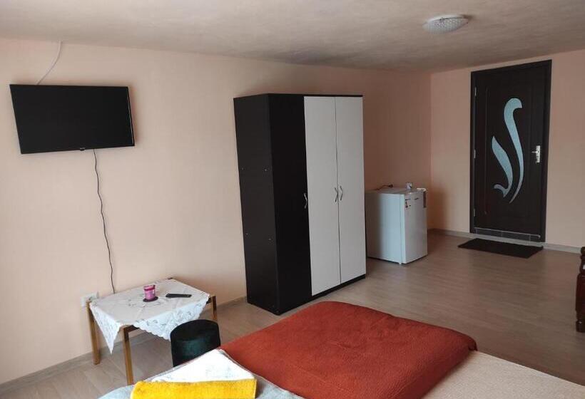 اتاق استاندارد سه نفره, Casa Dugălie