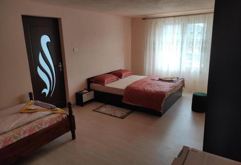 Номер Стандарт Трехместный, Casa Dugălie