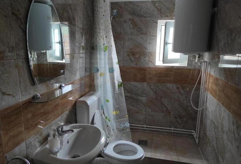 Номер Стандарт Трехместный, Casa Dugălie