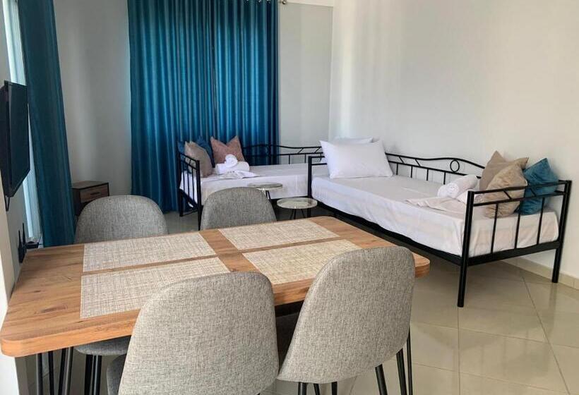 חדר משפחתי דלוקס, Mediterranean Apartments