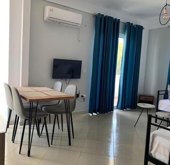 豪华家庭房间, Mediterranean Apartments