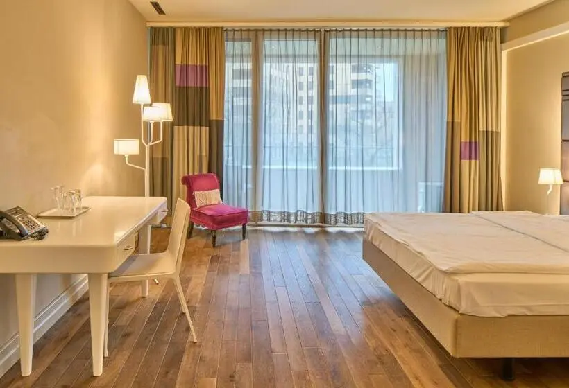 リバービュースーペリアールーム, Limmathof Baden   Boutique Haus & Spa