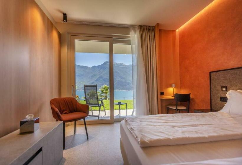 Superior room with lake view, Llac Living Nature