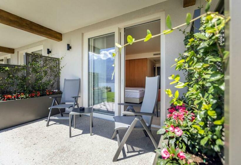Superior room with lake view, Llac Living Nature