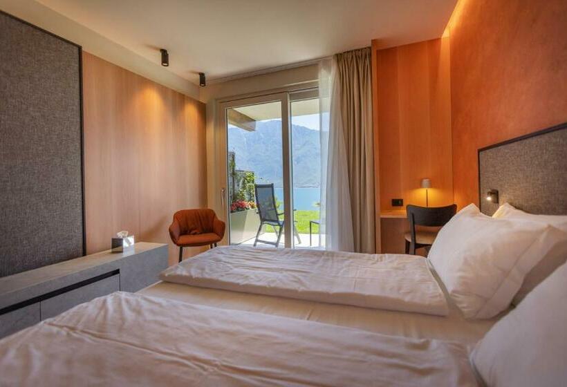 Superior room with lake view, Llac Living Nature