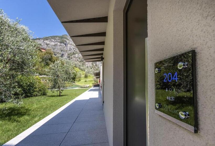 Superior room with lake view, Llac Living Nature