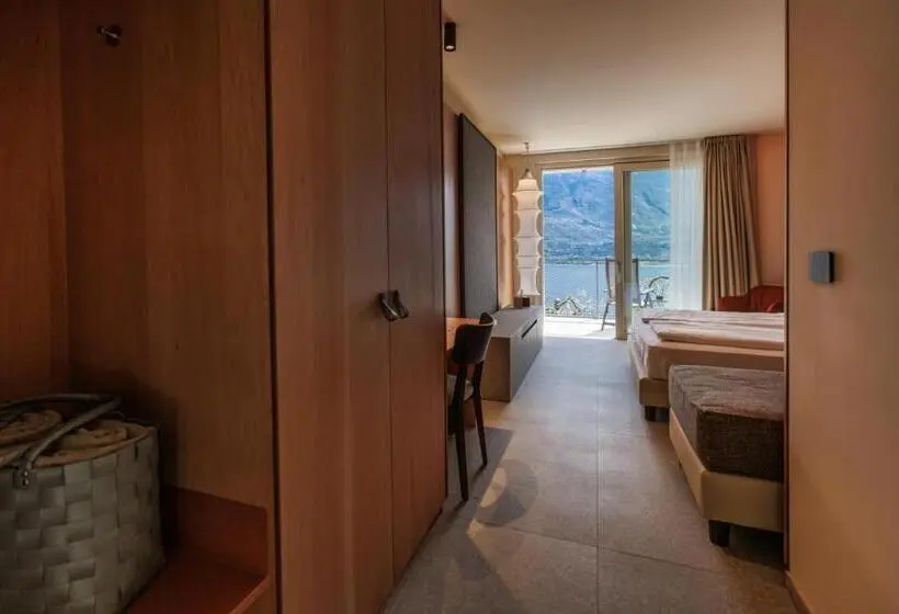 Superior room with lake view, Llac Living Nature