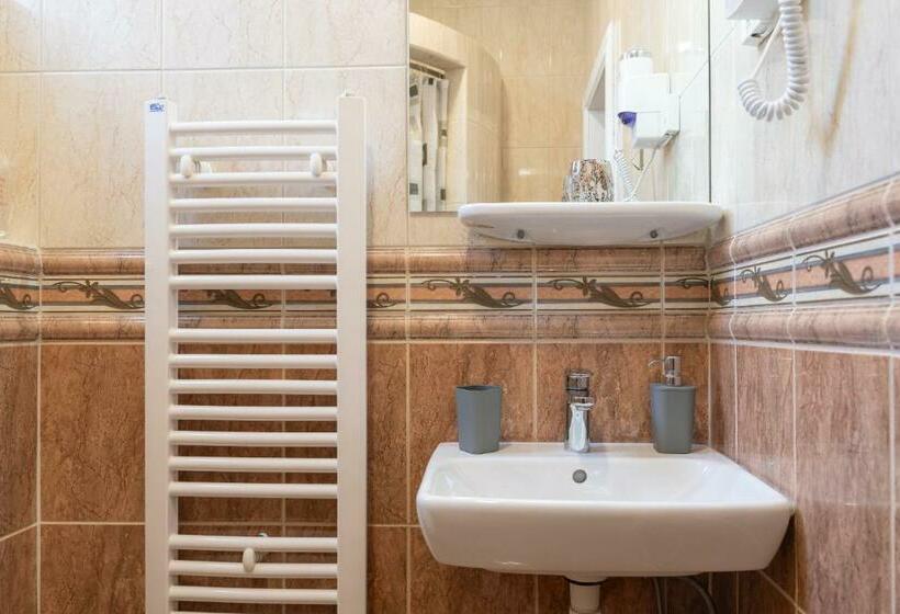 اتاق لوکس, Ornament