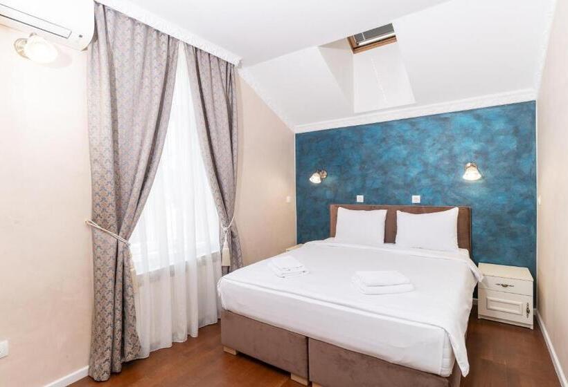 اتاق اکونومی, Ornament