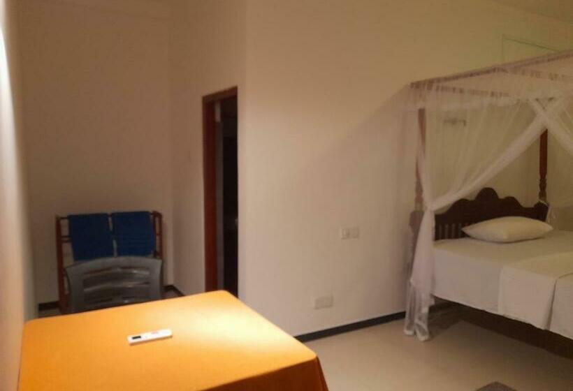 Номер Deluxe, Mealanie S House