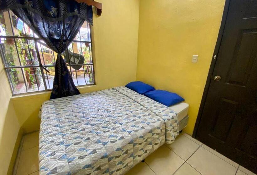 اتاق استاندارد با سرویس بهداشتی مشترک, Hostal El Calvario