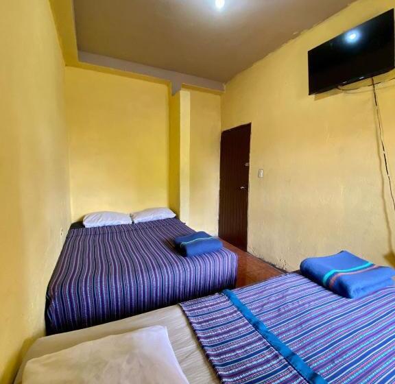 اتاق استاندارد سه نفره, Hostal El Calvario