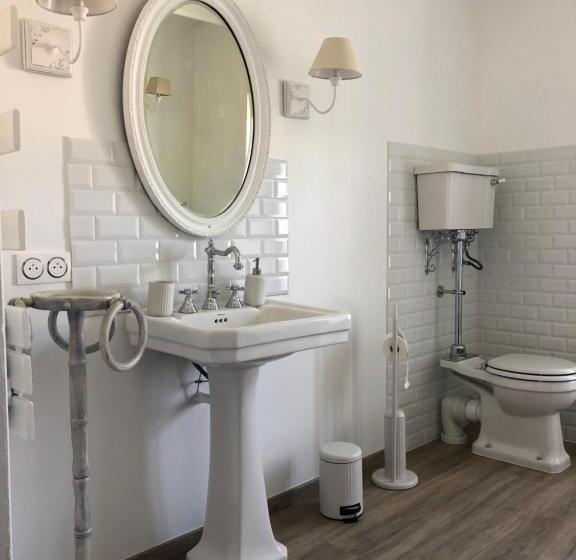 غرفة سوبيريور سرير كينج, Les Dames De Saint Florent