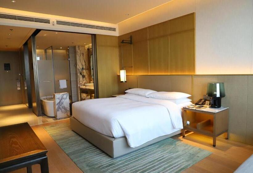 חדר דחוקס עם מיטת קינג, Wuxi Marriott Hotel Lihu Lake