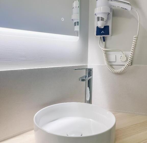 豪华家庭房间, Pensión Caldea