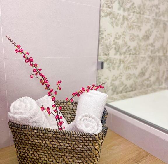 豪华家庭房间, Pensión Caldea