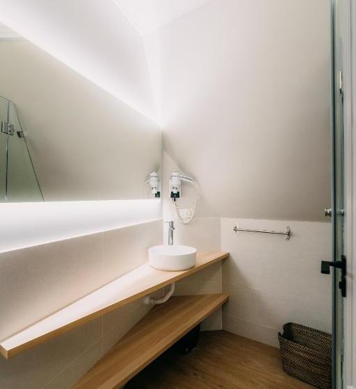 豪华家庭房间, Pensión Caldea