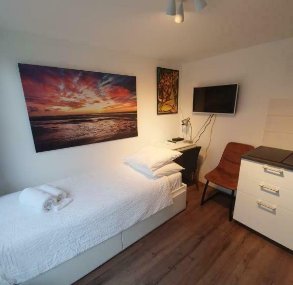 Standart Oda, Cozy Garden House Kijkduin Beach