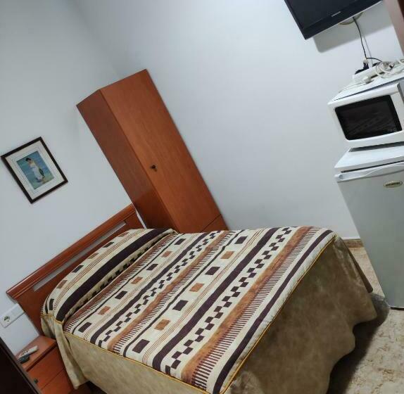 חדר סטנדרט יחיד, Pensión Carlos Iii