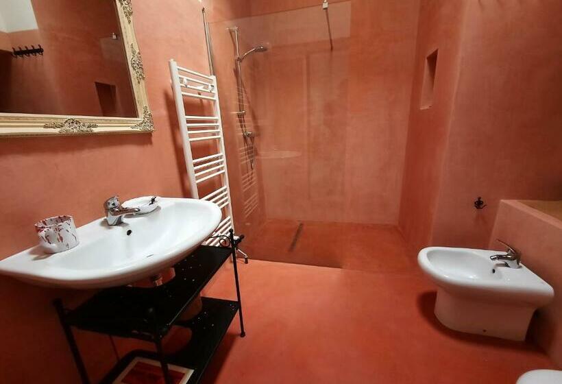 חדר סטנדרט, Le Radici