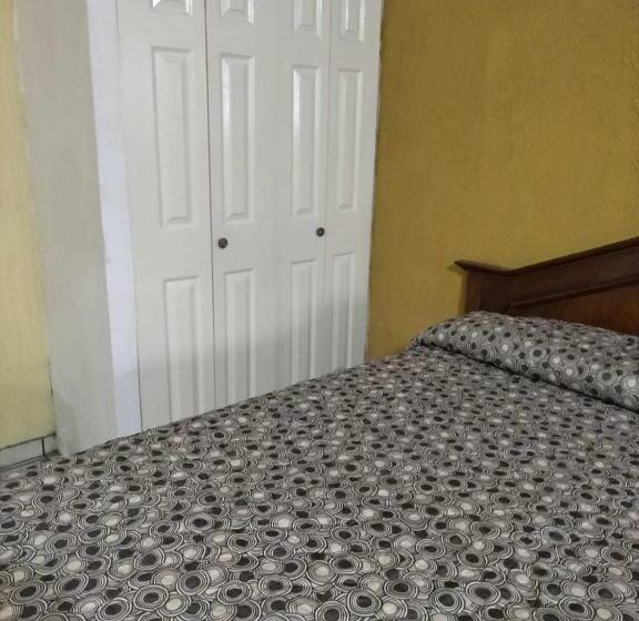 اتاق ساده سه‌ نفره, Premier Rioverde