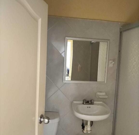 اتاق خانوادگی, Premier Rioverde