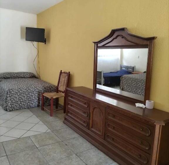 اتاق خانوادگی, Premier Rioverde