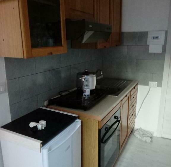 标准间带阳台, Monolocaleoptional  C I R C E   Ragusa Centro Corso Italia