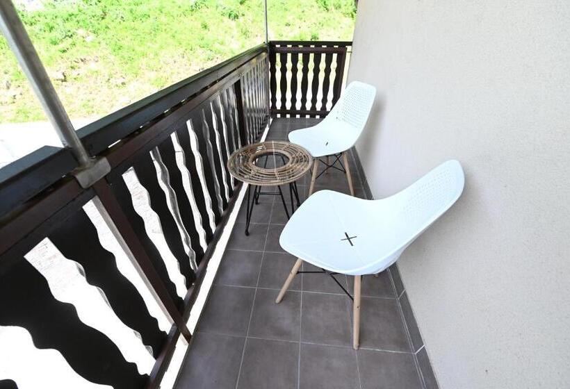 اتاق استاندارد با بالکن, Sobe   Rooms Drvorez