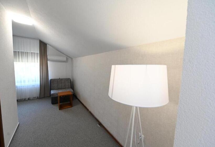 اتاق لوکس, Sobe   Rooms Drvorez