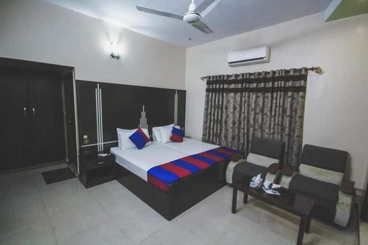 اتاق لوکس, Royal Accommodation