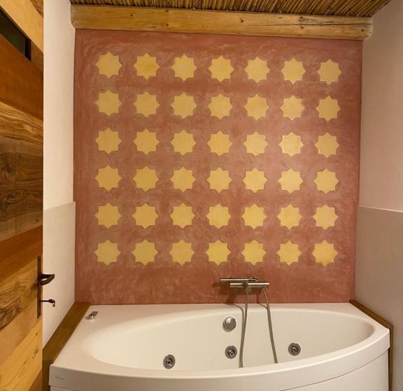 חדר סטנדרט עם ג'קוזי, Il Nachiro